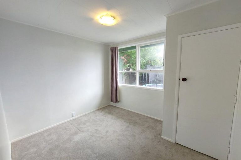 Photo of property in 9b Ware Place, Pakuranga Heights, Auckland, 2010