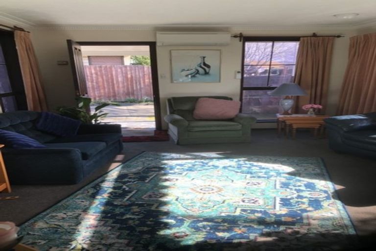 Photo of property in 37 Karnak Crescent, Russley, Christchurch, 8042