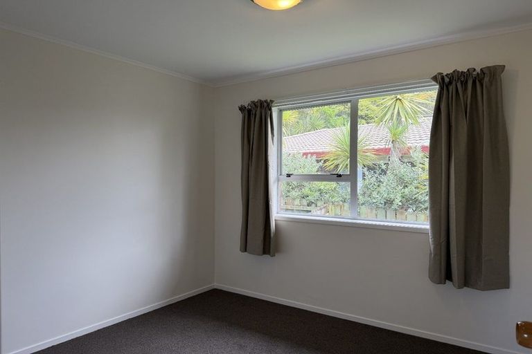 Photo of property in 10 Ciprian Place, Henderson, Auckland, 0612