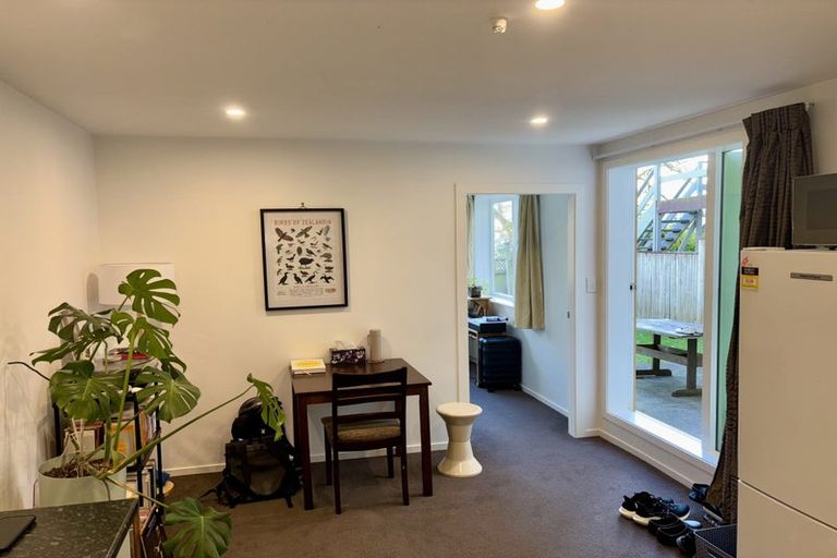 Photo of property in 88 Roxburgh Street, Mount Victoria, Wellington, 6011