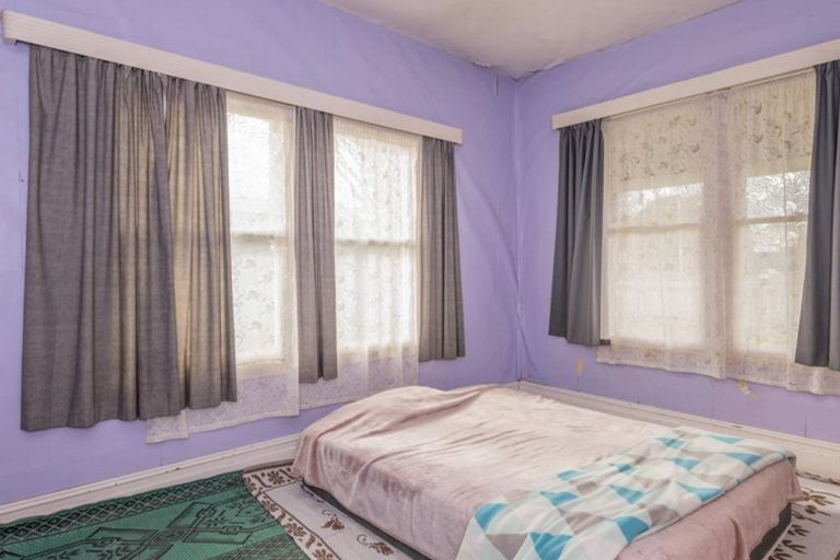 Photo of property in Cambridge Street, Levin, 5510
