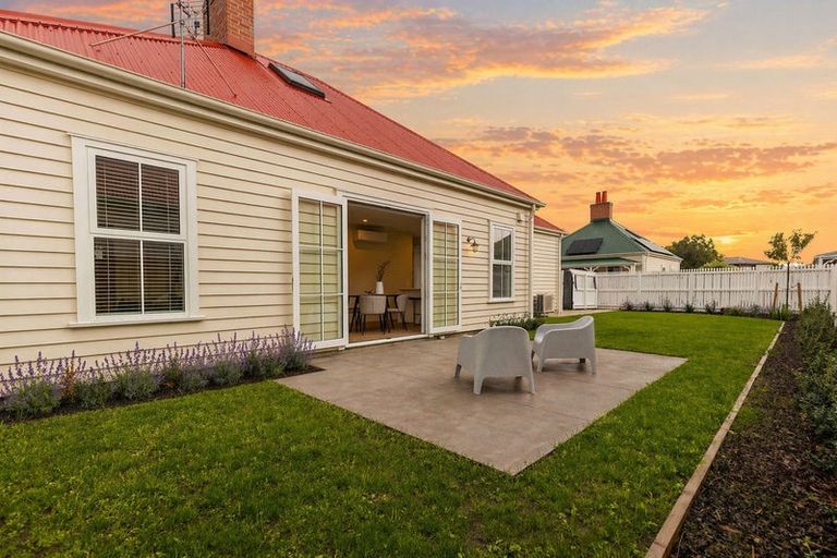 Photo of property in 7a Waitikiri Drive, Parklands, Christchurch, 8083