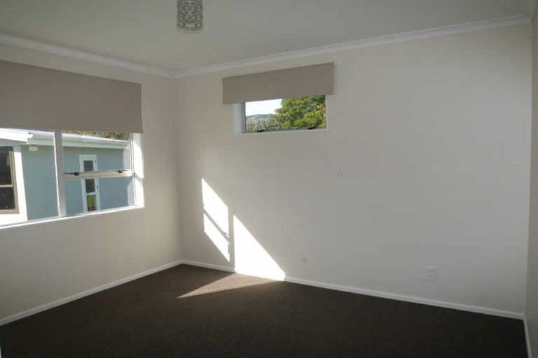 Photo of property in 32 Makarini Street, Paraparaumu, 5032