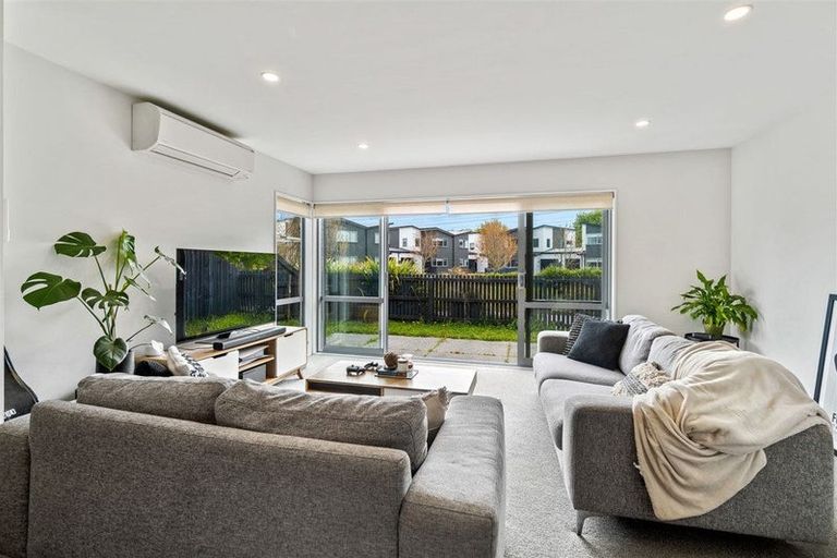 Photo of property in 3 Longueval Lane, Broomfield, Christchurch, 8042