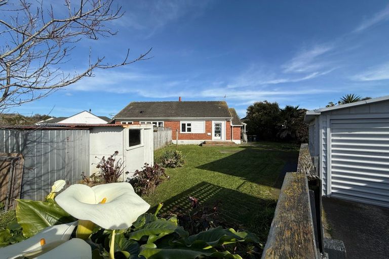 Photo of property in 79 Hall Crescent, Epuni, Lower Hutt, 5011