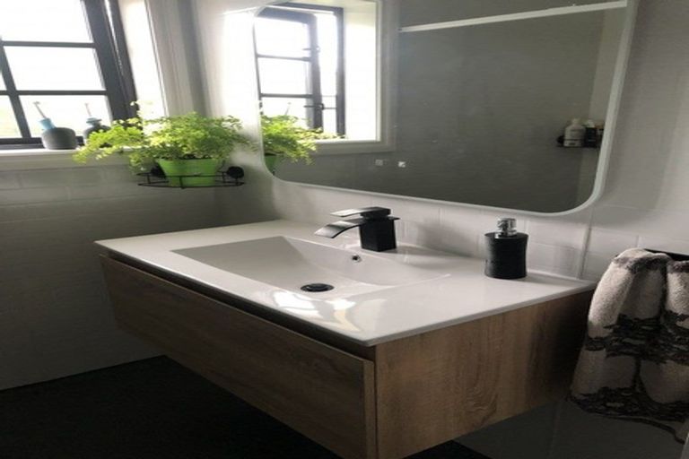 Photo of property in 44 Main Street, Greytown, 5712