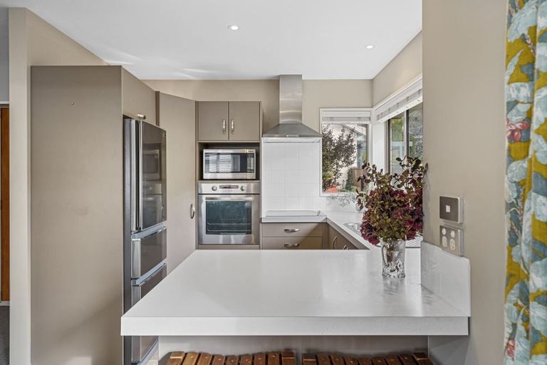 Photo of property in 19b Aratoro Place, Mount Pleasant, Christchurch, 8081