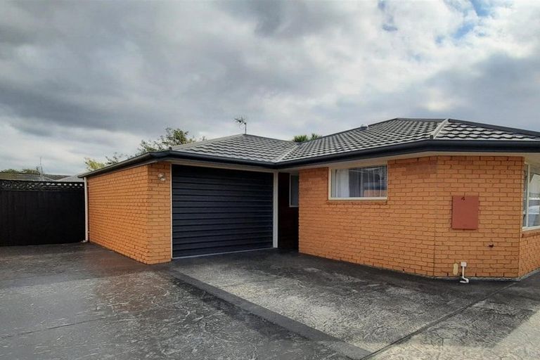 Photo of property in 90c Peverel Street, Riccarton, Christchurch, 8041