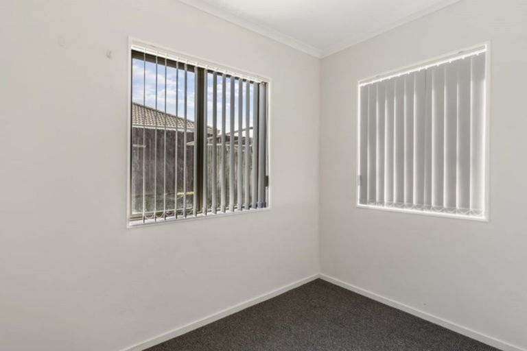 Photo of property in 98a Naylors Drive, Mangere, Auckland, 2022