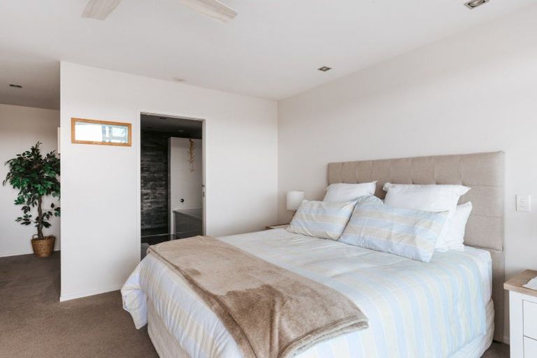 Photo of property in Palm Cove Apartments, 302/6 Tawa Street, Mount Maunganui, 3116