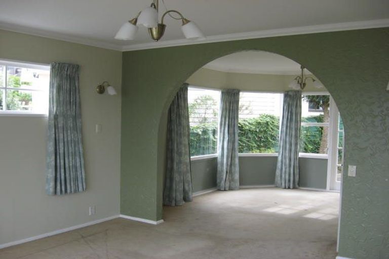 Photo of property in 64 Rama Crescent, Khandallah, Wellington, 6035