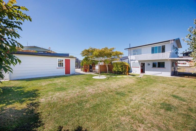 Photo of property in 35 Shortt Street, Foxton Beach, Foxton, 4815