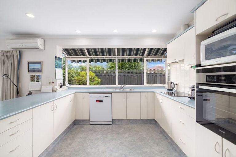 Photo of property in 8 Ilam Road, Upper Riccarton, Christchurch, 8041