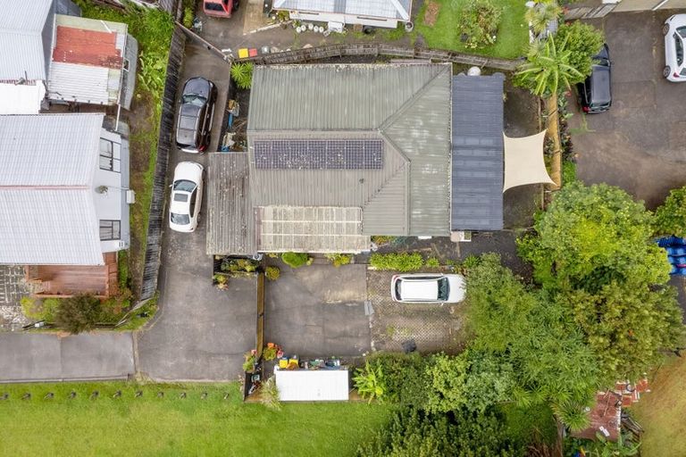 Photo of property in 1/32 Starforth Place, Henderson, Auckland, 0612