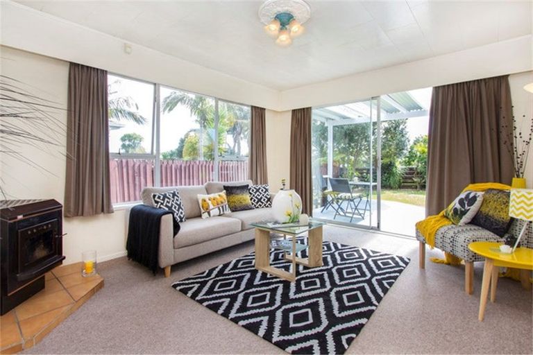 Photo of property in 11 Reelick Avenue, Pakuranga Heights, Auckland, 2010