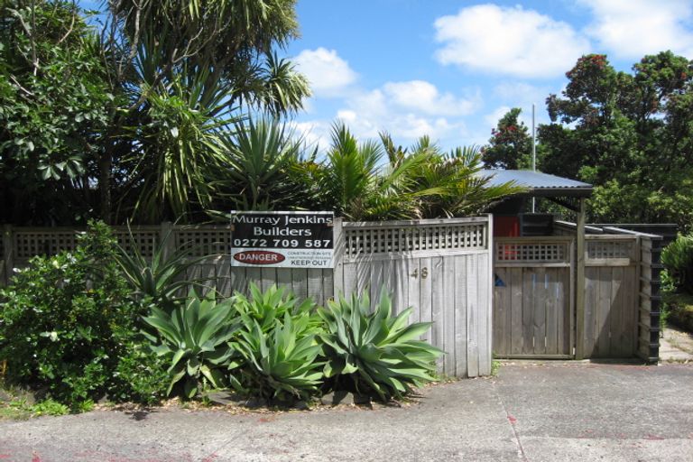 Photo of property in 48 Domain Crescent, Muriwai, Waimauku, 0881