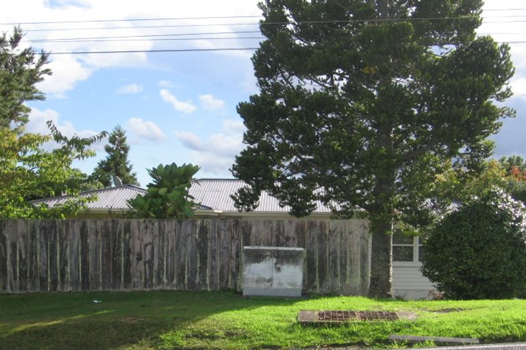 Photo of property in 266 Glengarry Road, Glen Eden, Auckland, 0602