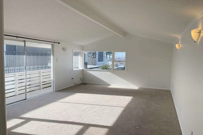 Photo of property in 386 Hibiscus Coast Highway, Orewa, 0931