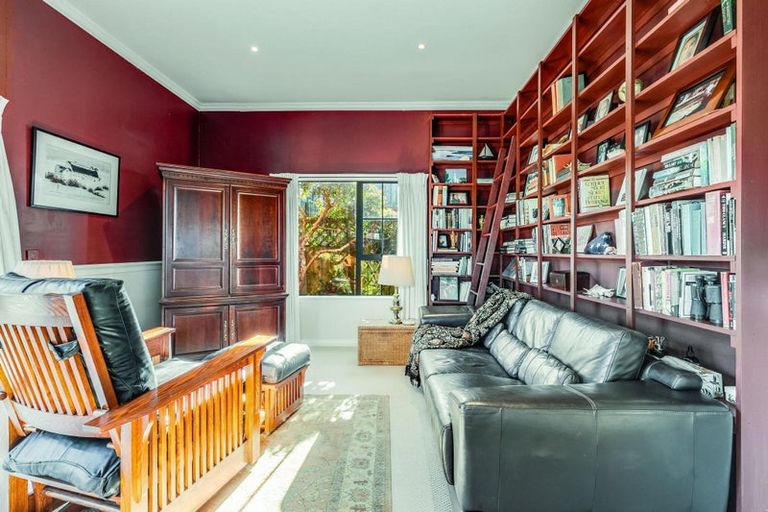 Photo of property in 6 Samwell Drive, Whitby, Porirua, 5024