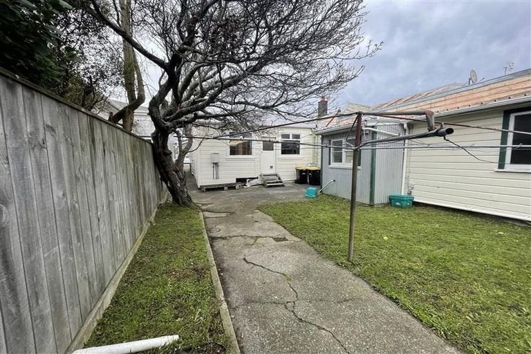 Photo of property in 23 Wilson Street, Newtown, Wellington, 6021