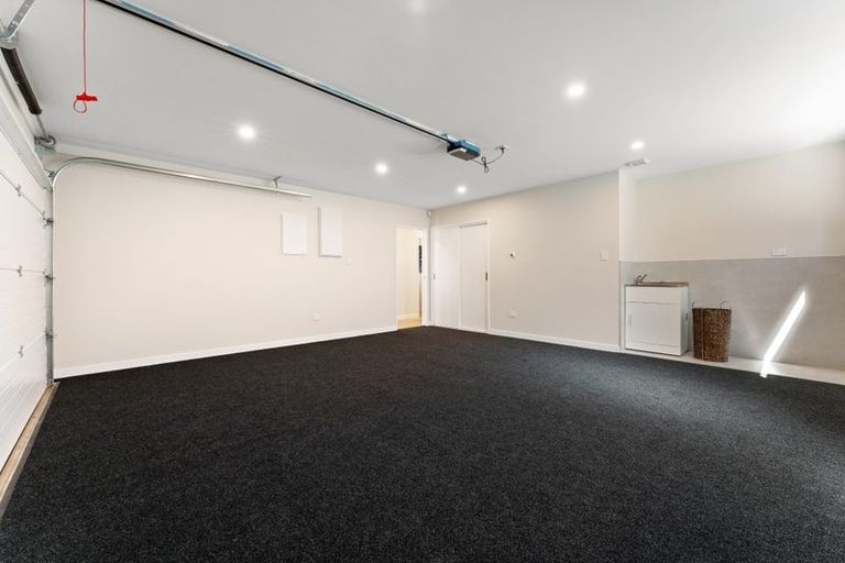 Photo of property in 49 Chamberlain Road, Massey, Auckland, 0614