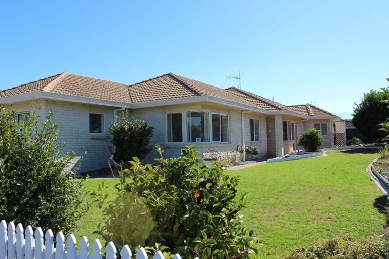 Photo of property in 130 Russley Drive, Mount Maunganui, 3116