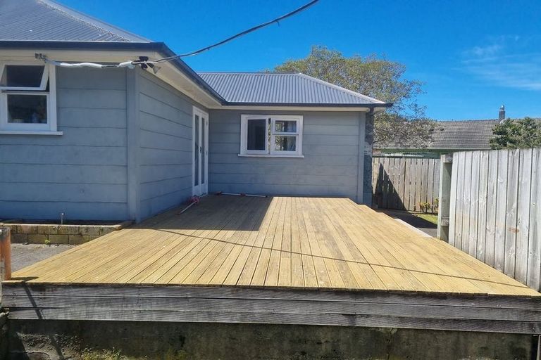 Photo of property in 65 Molesworth Street, Taita, Lower Hutt, 5011