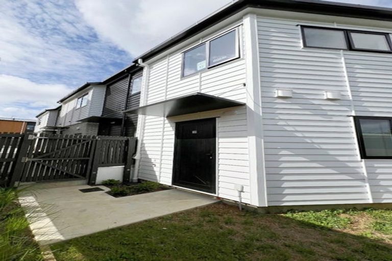 Photo of property in 18 Whati Lane, Henderson, Auckland, 0612