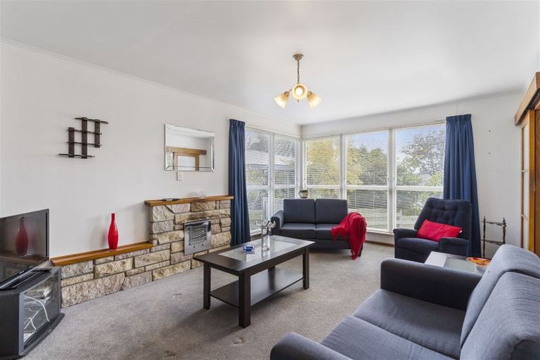 Photo of property in 4 Clendon Place, Manurewa, Auckland, 2102