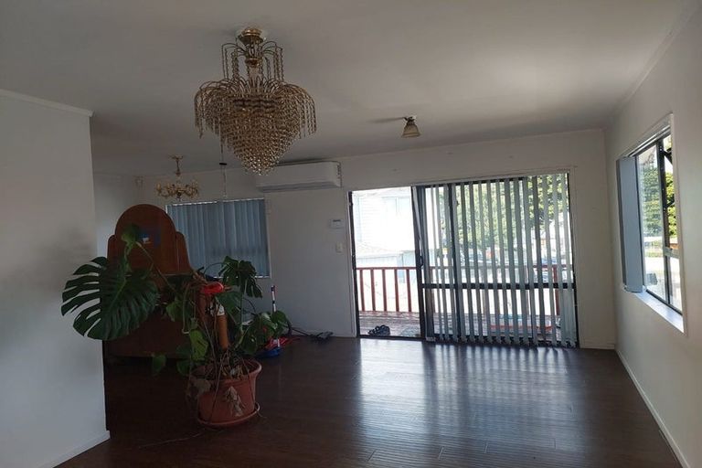 Photo of property in 42 Everglade Drive, Goodwood Heights, Auckland, 2105