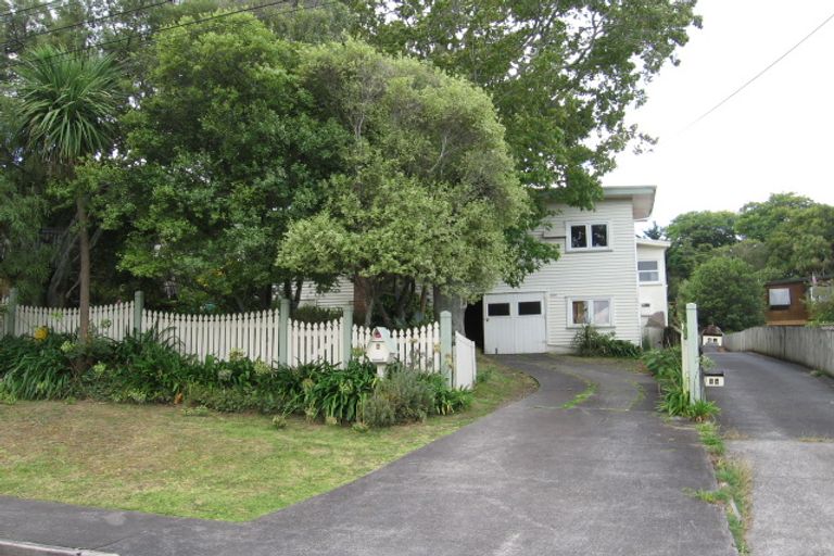 Photo of property in 2/4 Brian Avenue, Forrest Hill, Auckland, 0620