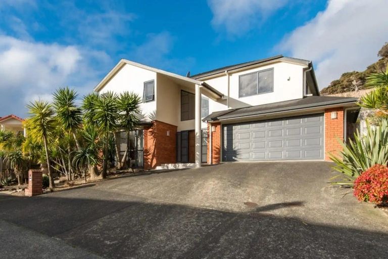 Photo of property in 56 San Marino Drive West, Henderson, Auckland, 0612