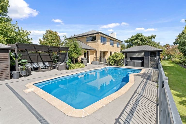 Photo of property in 14 Roderick Alleyn Lane, Papanui, Christchurch, 8052