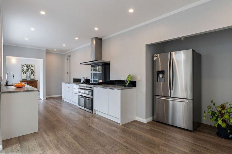 Photo of property in 3 Gonville Street, Tawa, Wellington, 5028