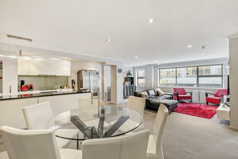 Photo of property in Bellagio Apartments, 1a/39 Taranaki Street, Te Aro, Wellington, 6011
