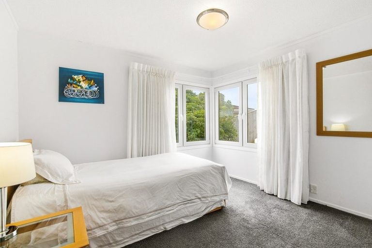 Photo of property in 5 Trinidad Crescent, Grenada Village, Wellington, 6037