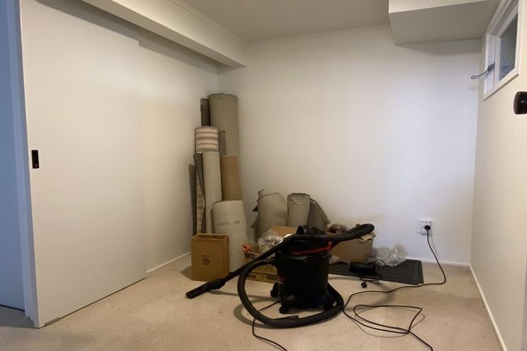 Photo of property in 1 Marcel Place, Glenfield, Auckland, 0629