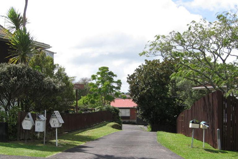 Photo of property in 37 Spence Road, Henderson, Auckland, 0612