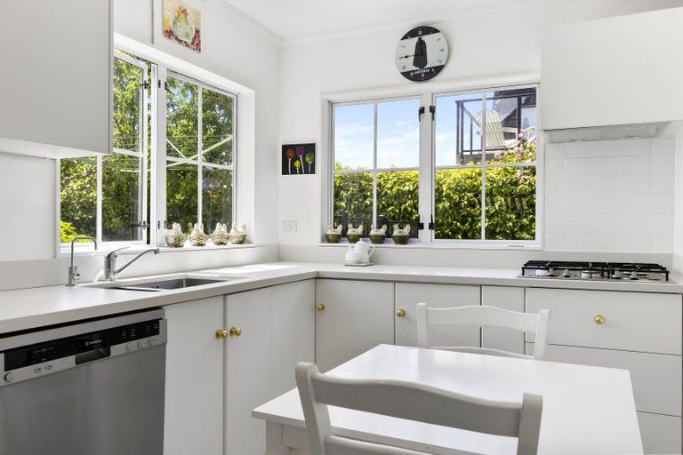 Photo of property in 2/18 Pipi Street, Two Mile Bay, Taupo, 3330