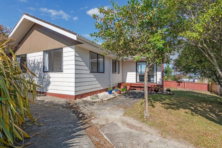Photo of property in 72 Fraser Drive, Feilding, 4702