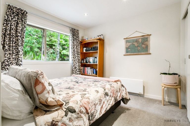 Photo of property in 13 Miha Road, Titirangi, Auckland, 0604