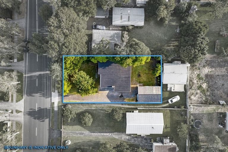 Photo of property in 11 Ranui Station Road, Ranui, Auckland, 0612