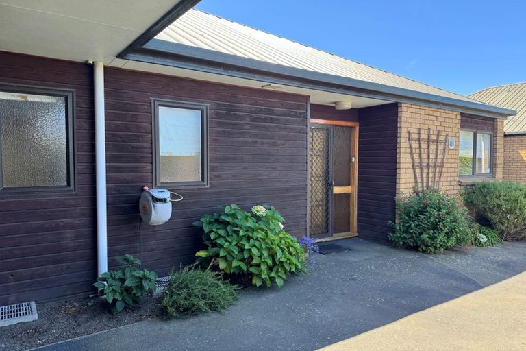 Photo of property in 38 Beauford Place, Parklands, Christchurch, 8083