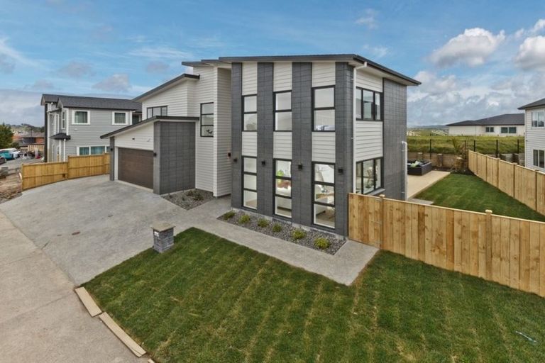 Photo of property in 18 Spyglass Street, Red Beach, 0932