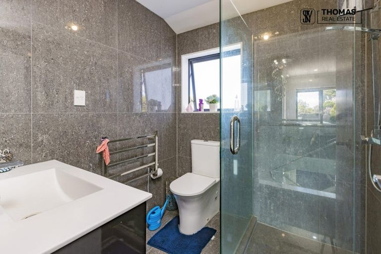 Photo of property in 10a Gainsborough Street, Manurewa, Auckland, 2102