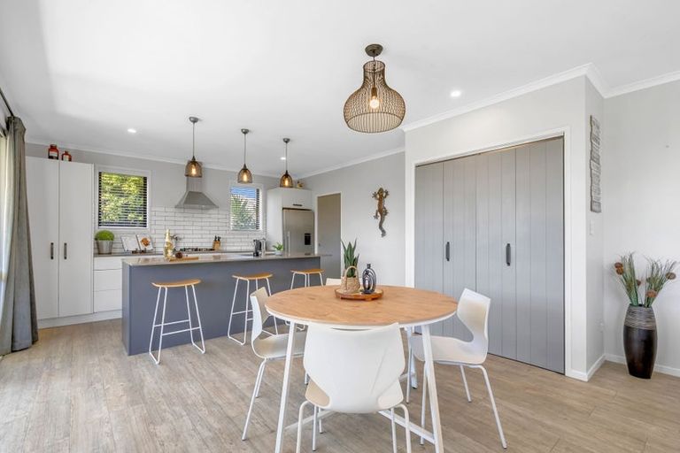 Photo of property in 6 Tavarnya Way, Patumahoe, Pukekohe, 2679