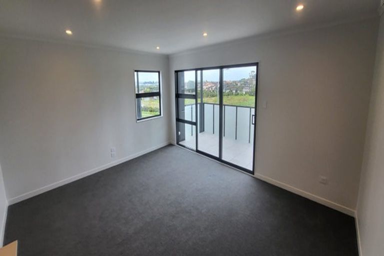 Photo of property in 101/32 Shortfin Place, Flat Bush, Auckland, 2019
