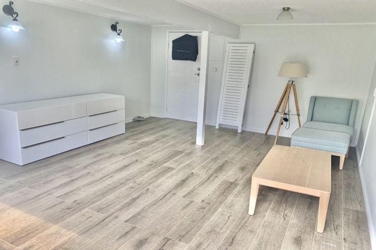 Photo of property in 3/19 Chequers Avenue, Glenfield, Auckland, 0629