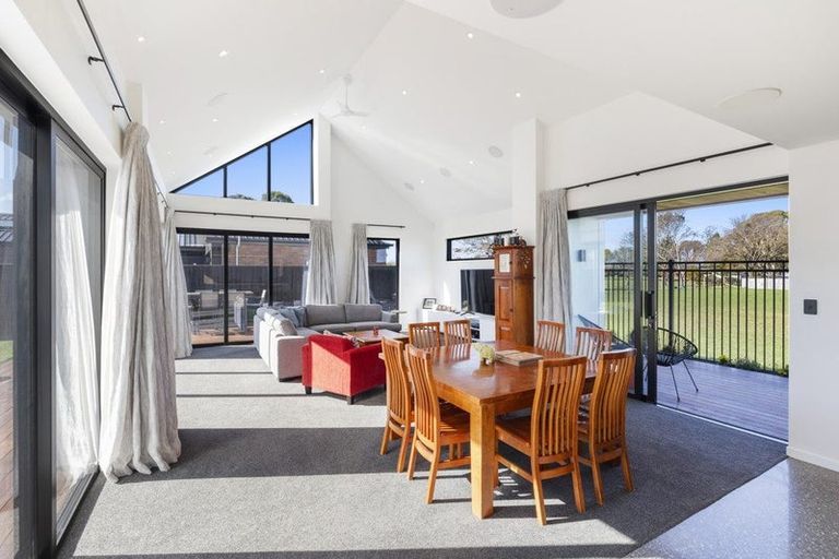 Photo of property in 7 Hobbs Lane, Harewood, Christchurch, 8051
