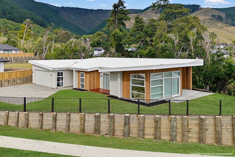 Photo of property in 6 Homestead Avenue, Twizel, 7999